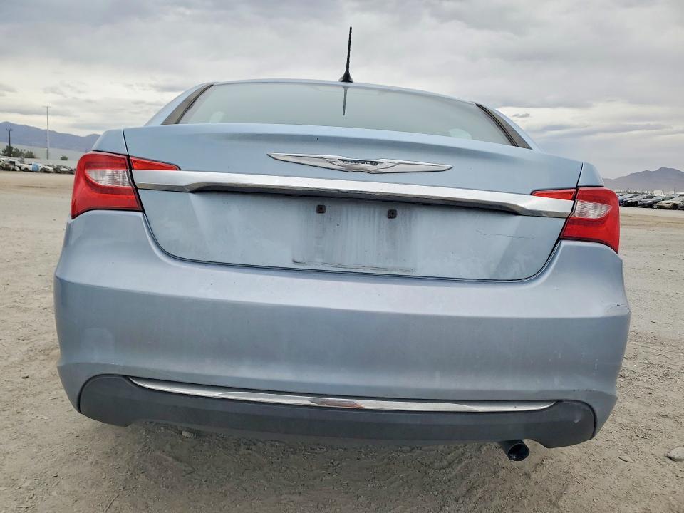 48293616 :رقم المزاد ، 1C3CCBBB1DN732777 vin ، 2013 Chrysler 200 مزاد بيع