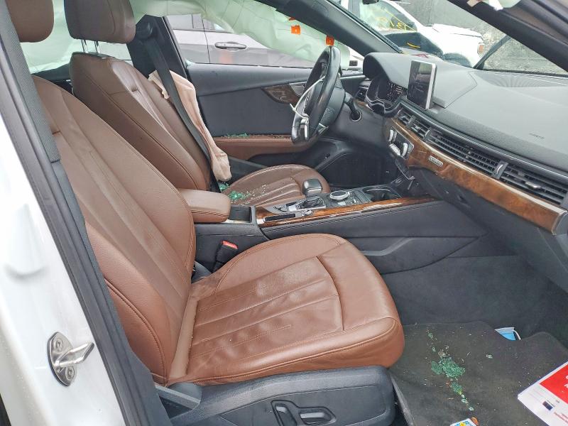 Продаж на аукціоні авто 2019 Audi A4, vin: WAUENAF48KA112272, номер лоту: 79033115