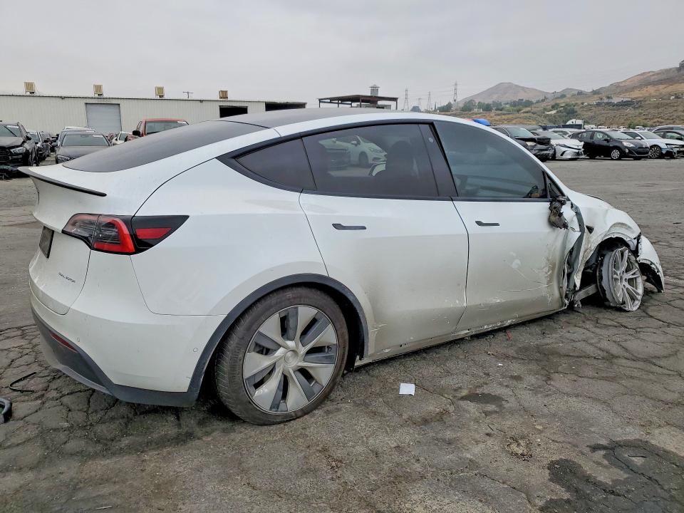 48153486 :رقم المزاد ، 5YJYGDEE6LF052619 vin ، 2020 Tesla Model Y مزاد بيع