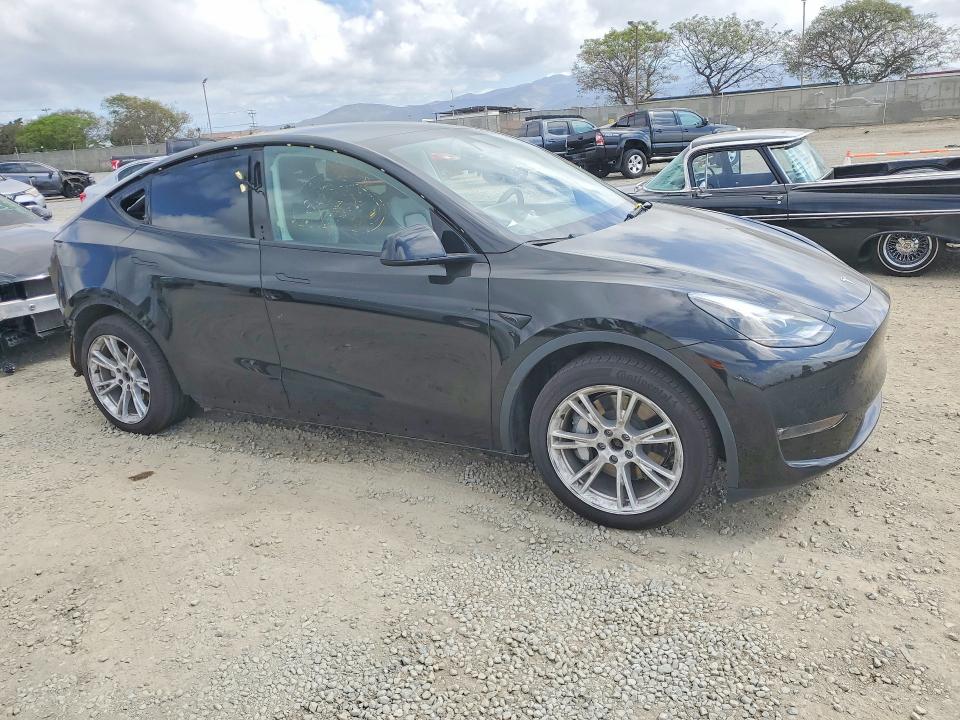 45548886 :رقم المزاد ، 7SAYGAEE6PF827721 vin ، 2023 Tesla Model Y مزاد بيع