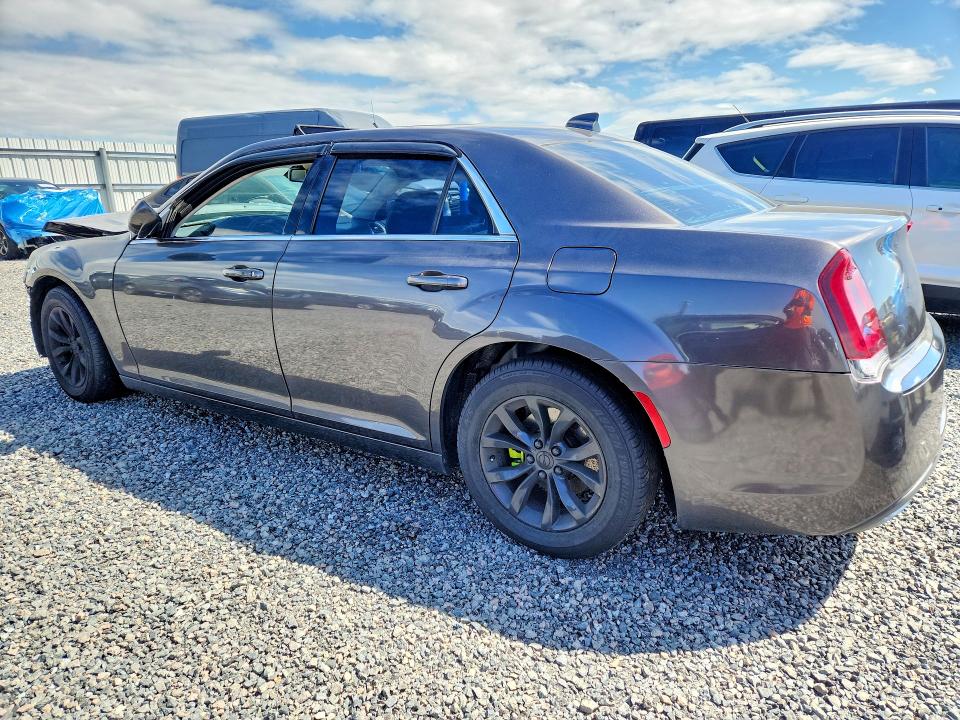 2015 Chrysler 300 მანქანა იყიდება აუქციონზე, vin: 2C3CCAAG1FH930455, აუქციონის ნომერი: 46514146