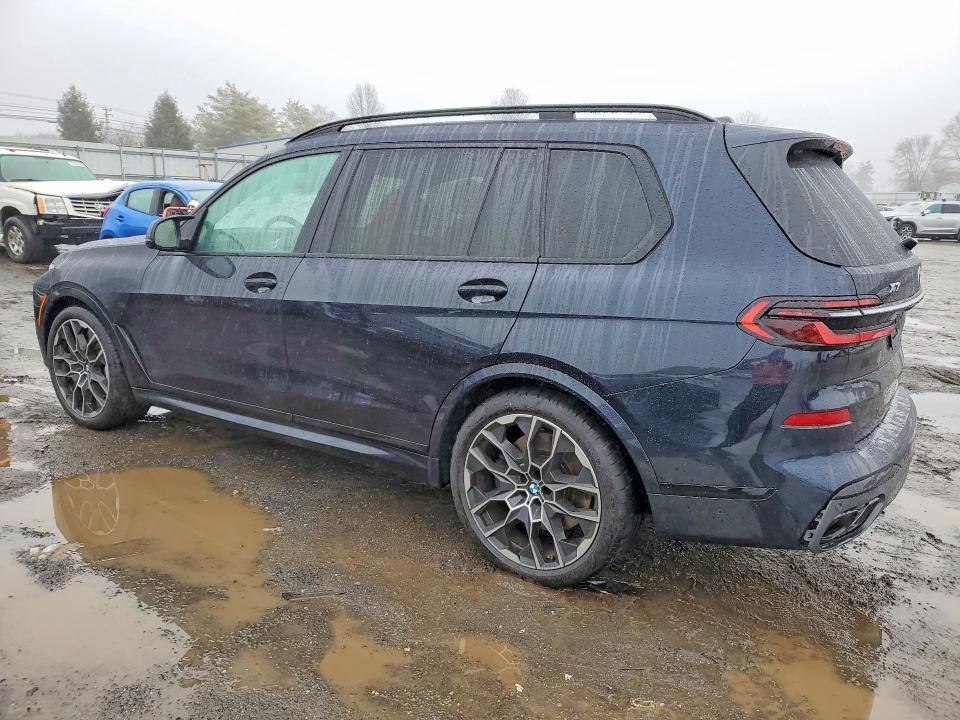 79651145 :رقم المزاد ، 5UX33EM05S9X81199 vin ، 2025 Bmw X7 مزاد بيع