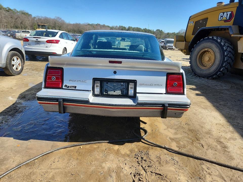 79394165 :رقم المزاد ، 2G2GJ37H1G2288116 vin ، 1986 Pontiac Grand Prix مزاد بيع