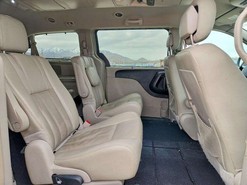 2015 Chrysler Town & Country მანქანა იყიდება აუქციონზე, vin: 2C4RC1BG9FR521733, აუქციონის ნომერი: 46400356