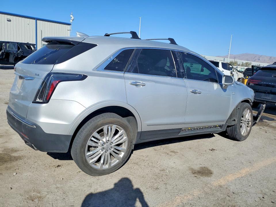 41989486 :رقم المزاد ، 1GYKNERSXJZ221608 vin ، 2018 Cadillac Xt5 مزاد بيع