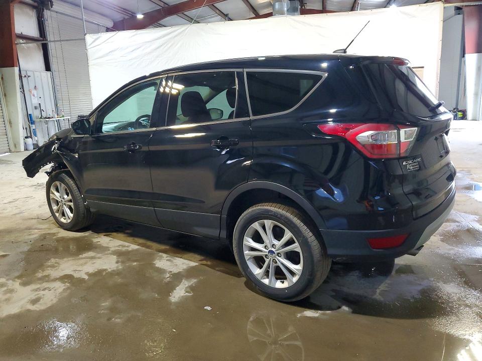 Продажа на аукционе авто 2017 Ford Escape, vin: 1FMCU9GD0HUC92327, номер лота: 46820686