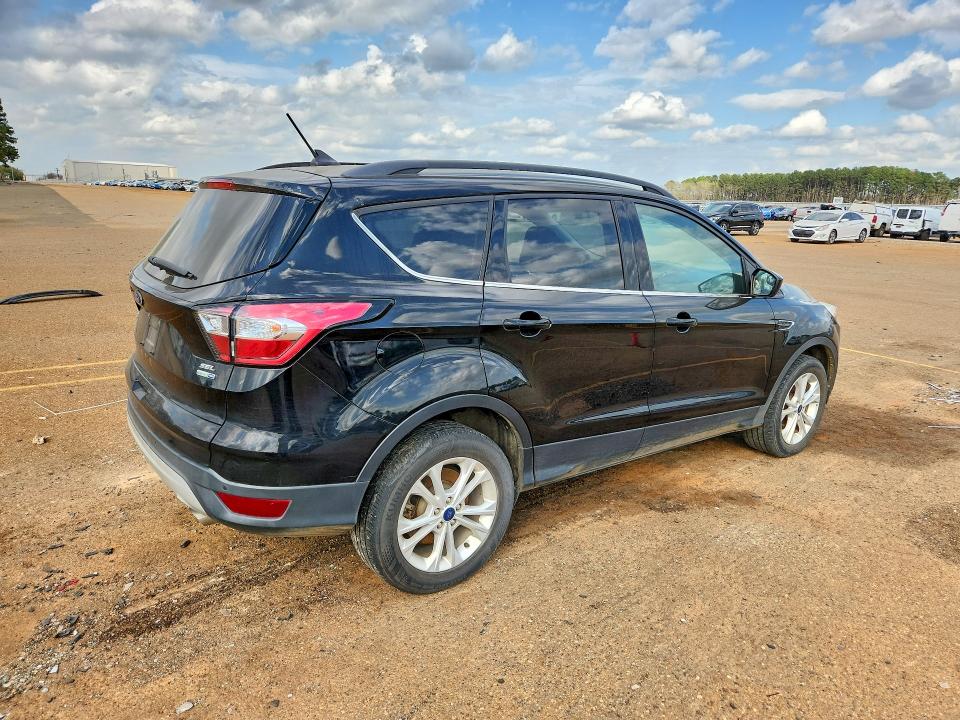 2018 Ford Escape მანქანა იყიდება აუქციონზე, vin: 1FMCU9HD7JUA99242, აუქციონის ნომერი: 79926185
