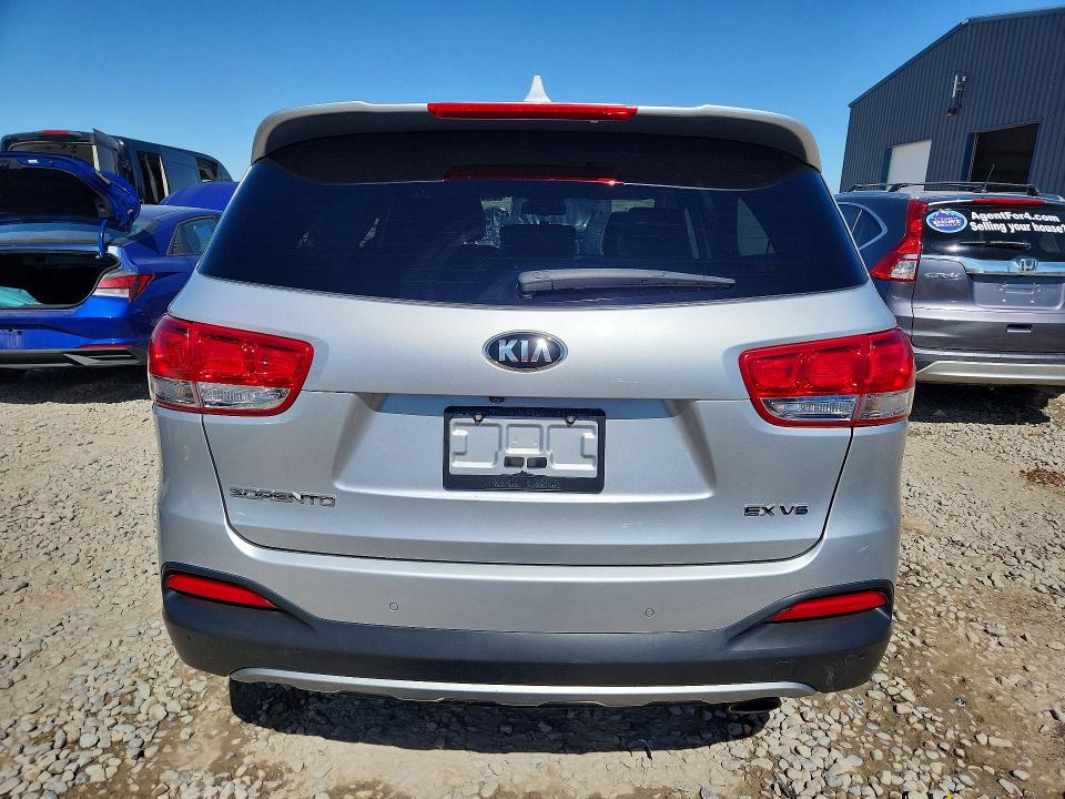 Продажа на аукционе авто 2016 Kia Sorento, vin: 5XYPHDA53GG165036, номер лота: 46657036