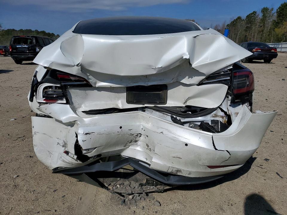47914236 :رقم المزاد ، 5YJ3E1EA8MF015858 vin ، 2021 Tesla Model 3 مزاد بيع