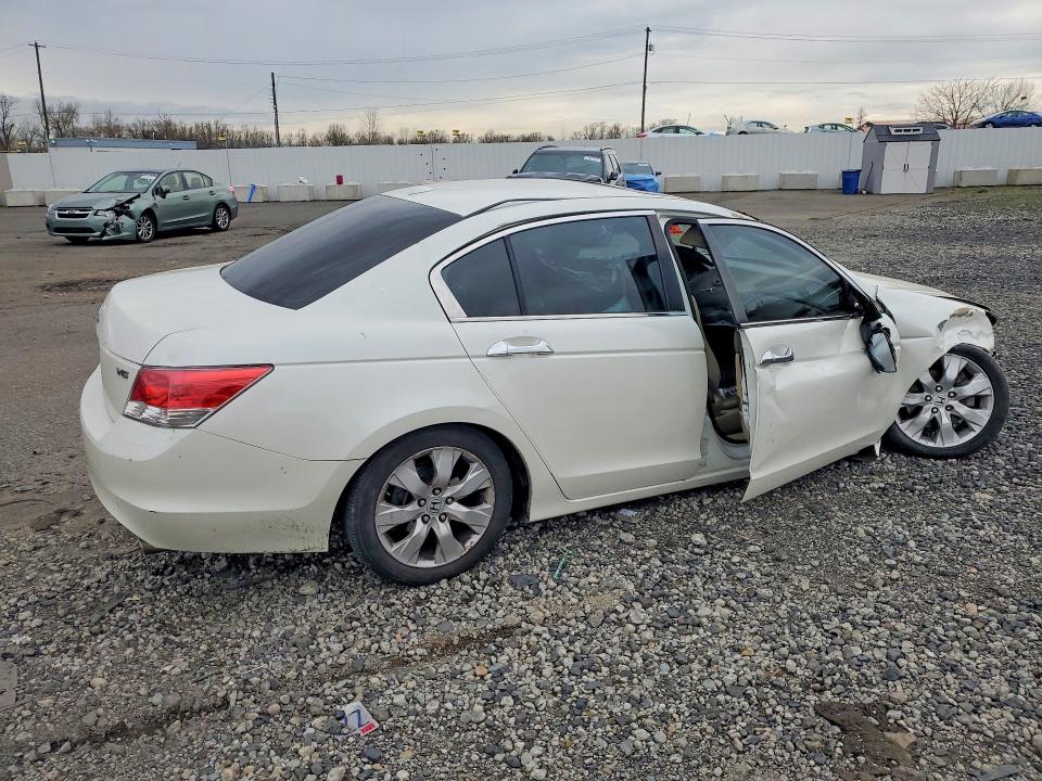 2010 Honda Accord მანქანა იყიდება აუქციონზე, vin: 1HGCP3F87AA017012, აუქციონის ნომერი: 46548286