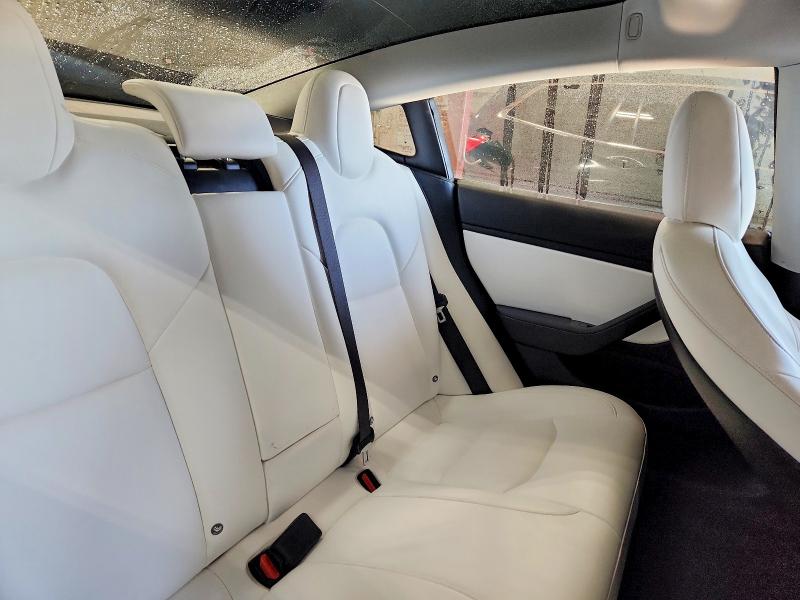 41730086 :رقم المزاد ، 5YJ3E1EB3JF099155 vin ، 2018 Tesla Model 3 مزاد بيع