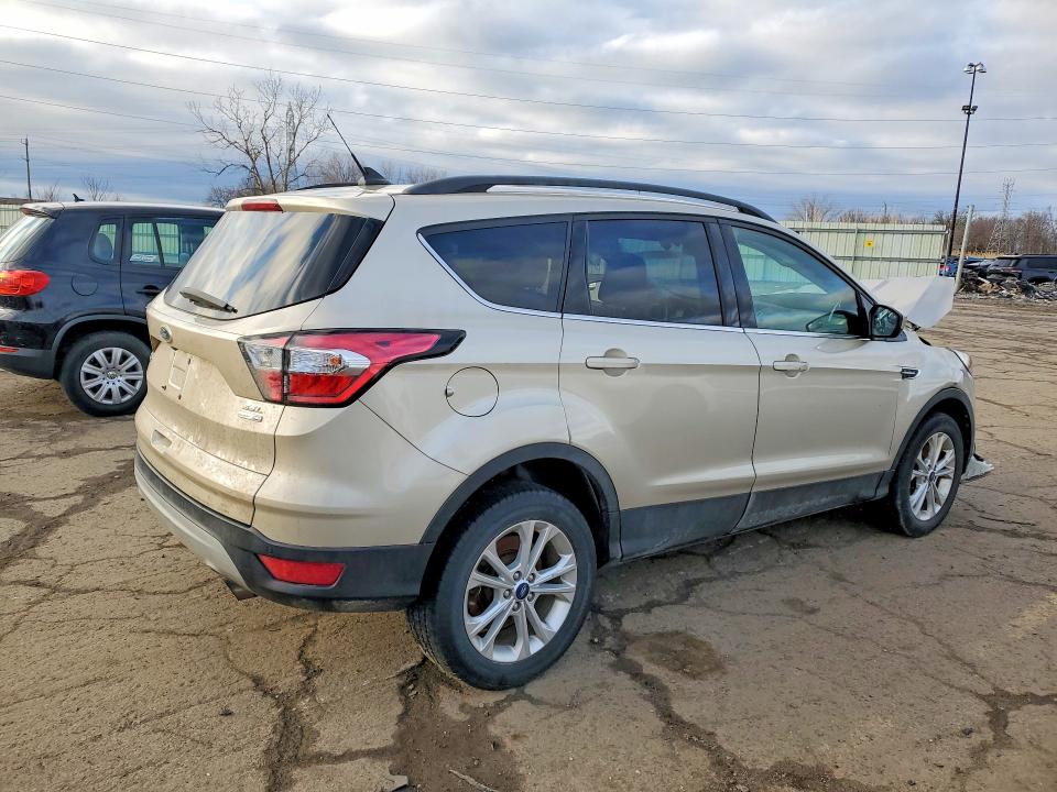 47424226 :رقم المزاد ، 1FMCU9HDXJUD56409 vin ، 2018 Ford Escape مزاد بيع