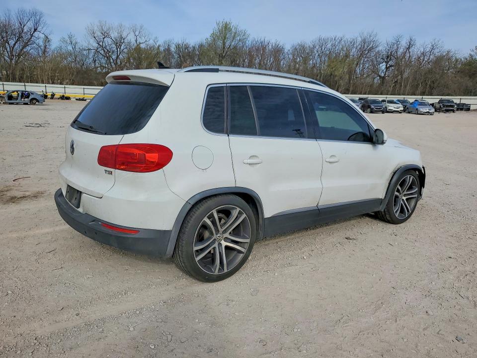46488976 :رقم المزاد ، WVGVV7AX5HK019991 vin ، 2017 Volkswagen Tiguan مزاد بيع