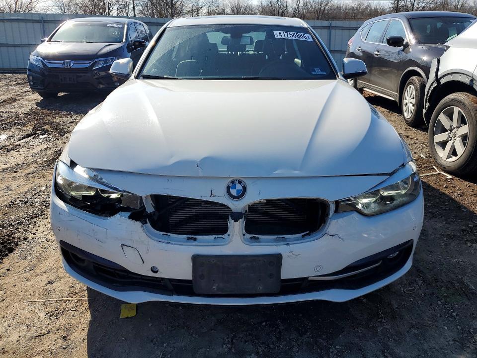 2016 Bmw 328 მანქანა იყიდება აუქციონზე, vin: WBA8E3C52GK502579, აუქციონის ნომერი: 41756866