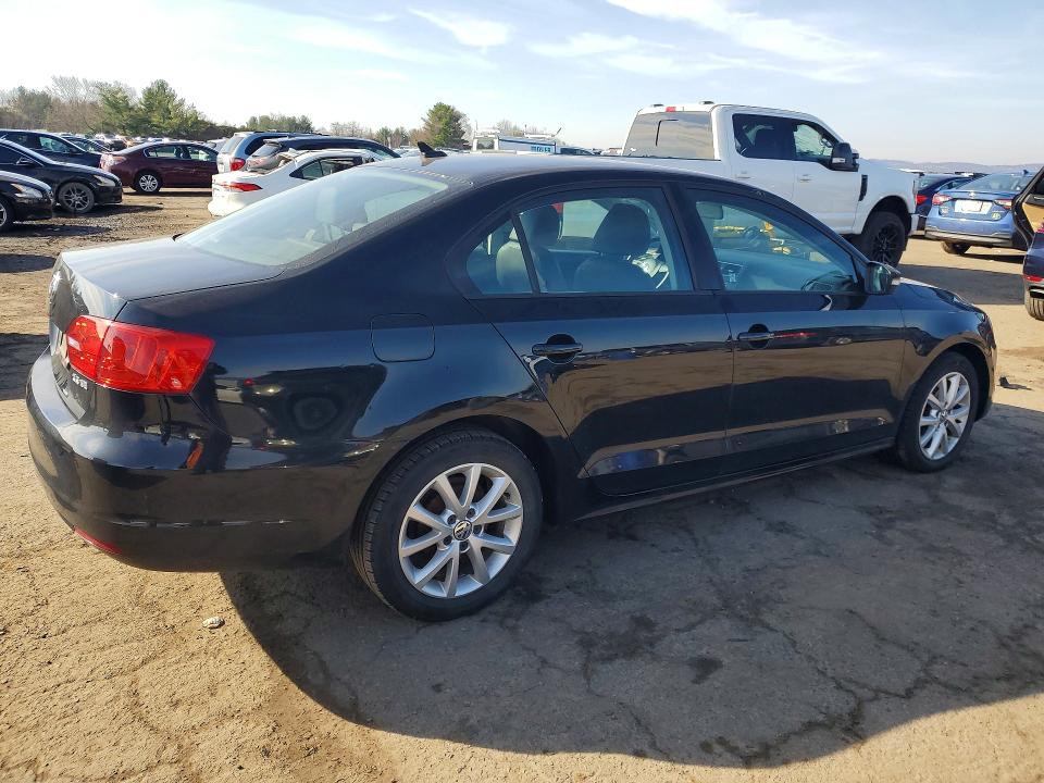 2011 Volkswagen Jetta მანქანა იყიდება აუქციონზე, vin: 3VWDZ7AJ5BM036738, აუქციონის ნომერი: 46954536