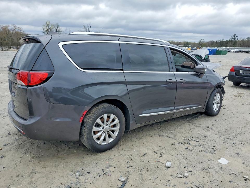 45760866 :رقم المزاد ، 2C4RC1BG9KR650761 vin ، 2019 Chrysler Pacifica مزاد بيع