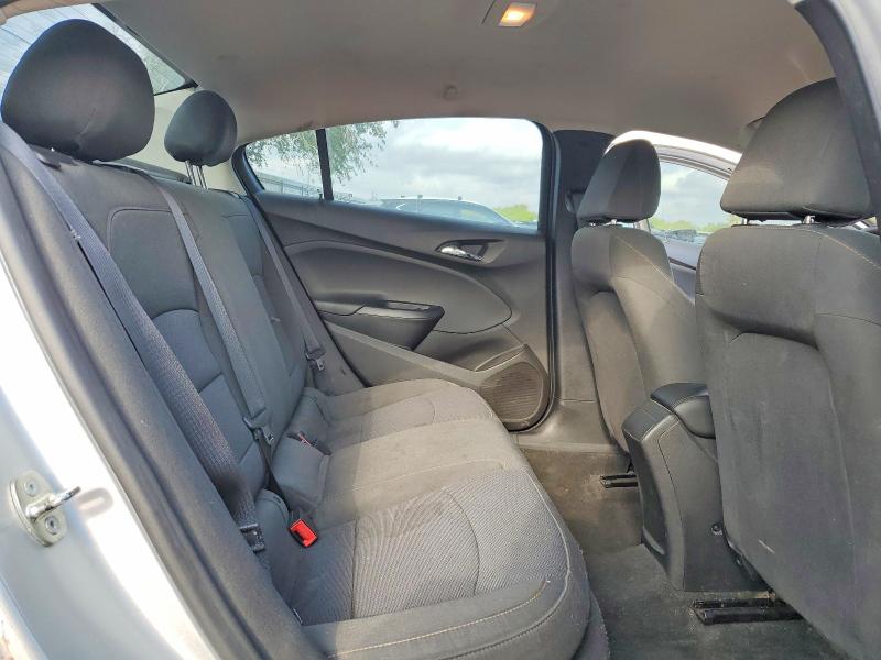 47786246 :رقم المزاد ، 1G1BC5SMXJ7111587 vin ، 2018 Chevrolet Cruze مزاد بيع