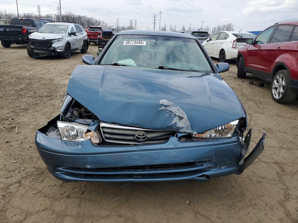 48173446 :رقم المزاد ، 4T1BG22K71U861096 vin ، 2001 Toyt Camry مزاد بيع