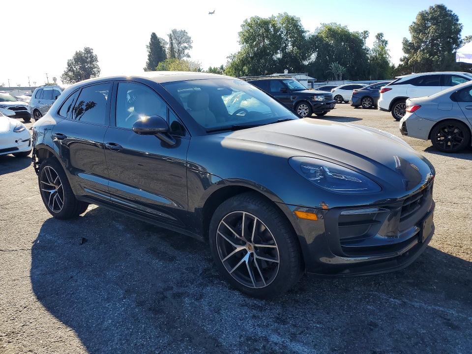 79793245 :رقم المزاد ، WP1AA2A58SLB10625 vin ، 2025 Porsche Macan مزاد بيع