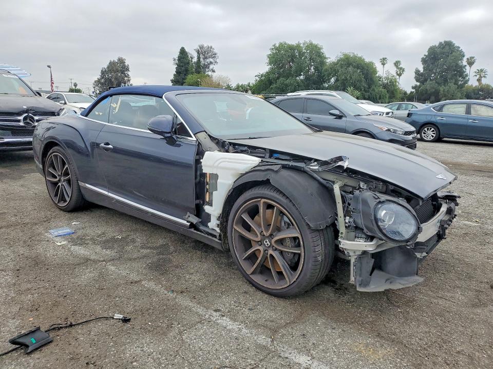 79122385 :رقم المزاد ، SCBDB4ZG3MC088729 vin ، 2021 Bentley Continental مزاد بيع