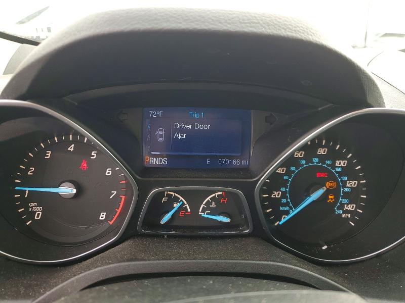 48573396 :رقم المزاد ، 1FMCU0F76FUC65640 vin ، 2015 Ford Escape مزاد بيع