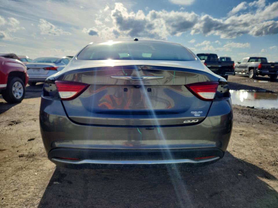 2015 Chrysler 200 მანქანა იყიდება აუქციონზე, vin: 1C3CCCAB5FN697364, აუქციონის ნომერი: 45924896