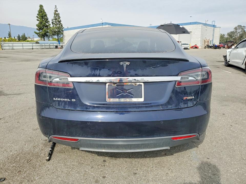 47610396 :رقم المزاد ، 5YJSA1H11EFP55806 vin ، 2014 Tesla Model S مزاد بيع