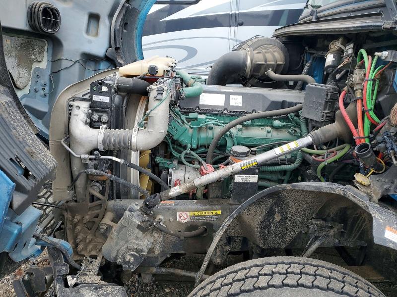 Продаж на аукціоні авто 2024 Volv Vn, vin: 4V4NC9EH7RN646320, номер лоту: 45737796