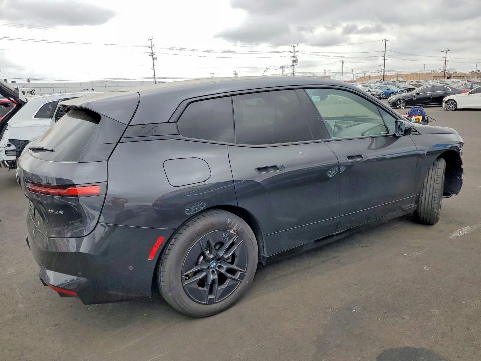 48355536 :رقم المزاد ، WB543CF06TCW50483 vin ، 2026 Bmw Ix مزاد بيع