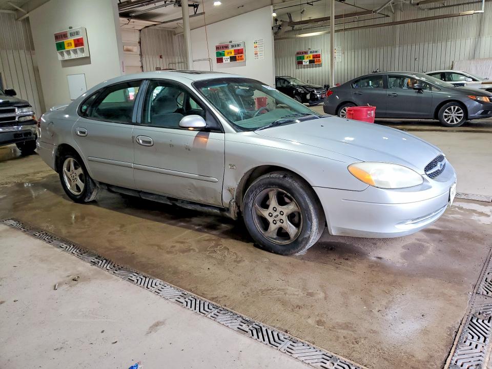 48128176 :رقم المزاد ، 1FAFP55S42G271687 vin ، 2002 Ford Taurus مزاد بيع