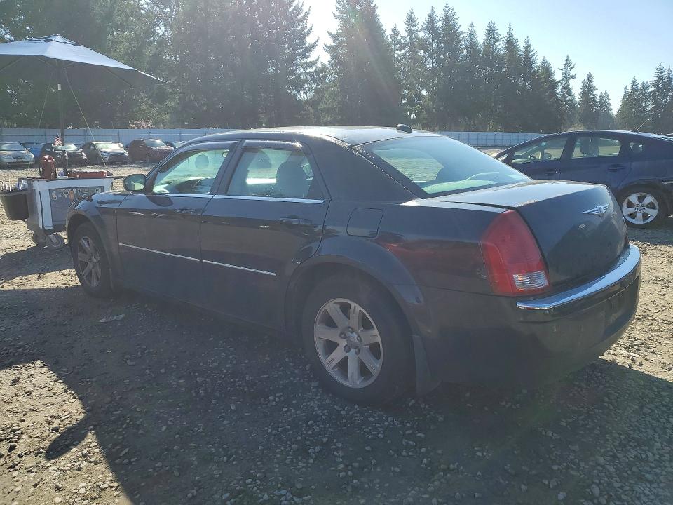 2006 Chrysler 300 მანქანა იყიდება აუქციონზე, vin: 2C3KA53GX6H200632, აუქციონის ნომერი: 47996036