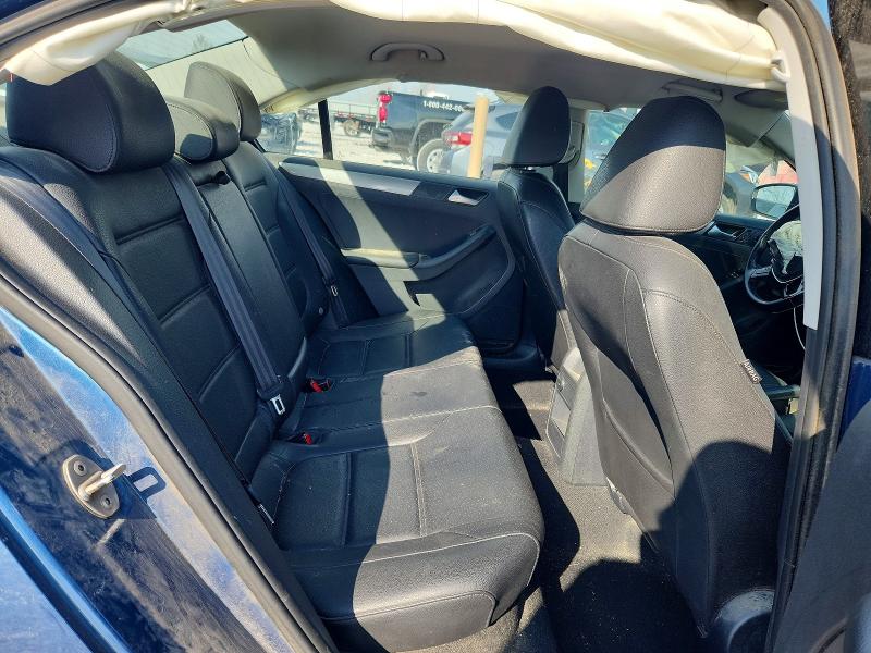 47704476 :رقم المزاد ، 3VWDB7AJ6HM249954 vin ، 2017 Volkswagen Jetta مزاد بيع