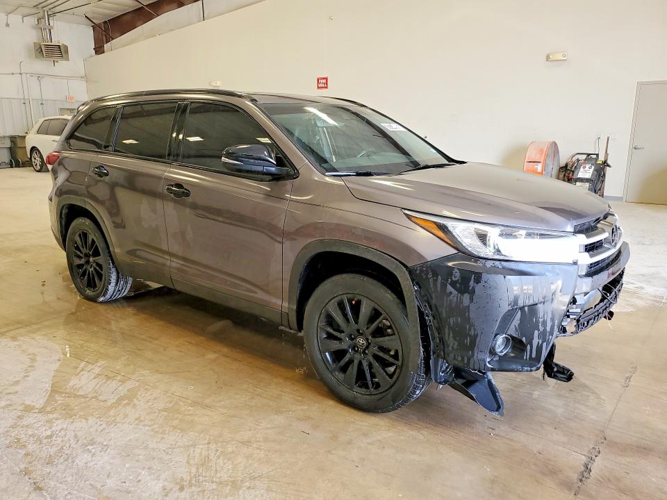 Продаж на аукціоні авто 2019 Toyota Highlander, vin: 5TDKZRFH9KS321874, номер лоту: 78734905