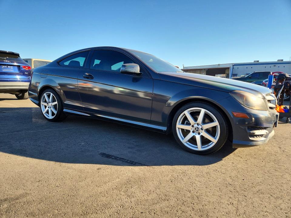 Продаж на аукціоні авто 2013 Mercedes-benz C, vin: WDDGJ4HB6DF961770, номер лоту: 45836126