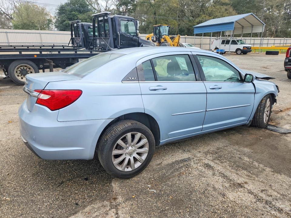 Продаж на аукціоні авто 2013 Chrysler 200, vin: 1C3CCBBG0DN706201, номер лоту: 79900045