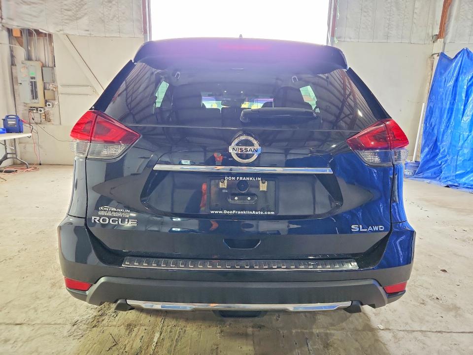 2018 Nissan Rogue მანქანა იყიდება აუქციონზე, vin: 5N1AT2MV2JC827443, აუქციონის ნომერი: 46665376