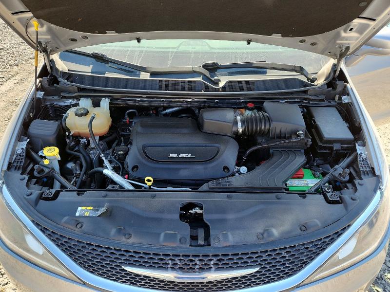 46972946 :رقم المزاد ، 2C4RC1FG6JR126461 vin ، 2018 Chrysler Pacifica مزاد بيع