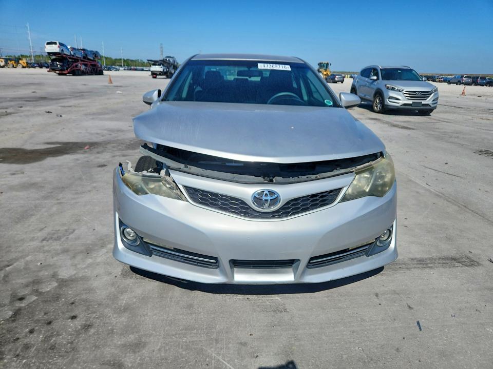 47369716 :رقم المزاد ، 4T1BF1FK3DU221964 vin ، 2013 Toyota Camry مزاد بيع