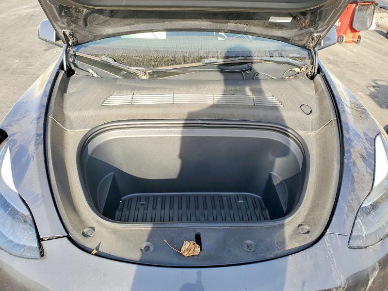 Продаж на аукціоні авто 2023 Tesla Model Y, vin: 7SAYGDEEXPF647479, номер лоту: 75580915