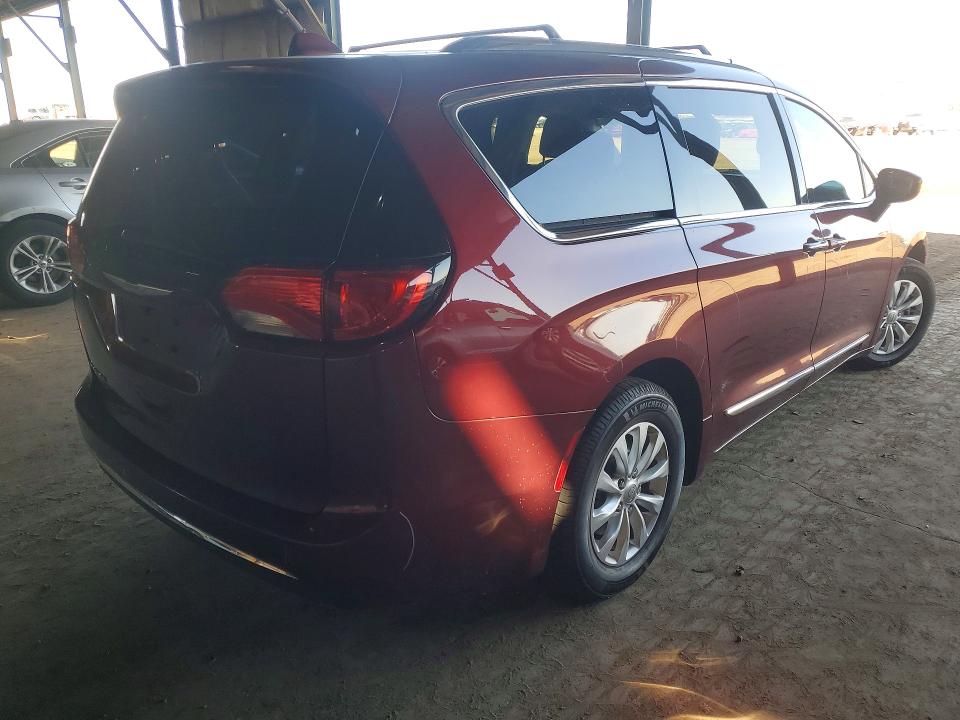 47570796 :رقم المزاد ، 2C4RC1BG4JR110118 vin ، 2018 Chrysler Pacifica مزاد بيع