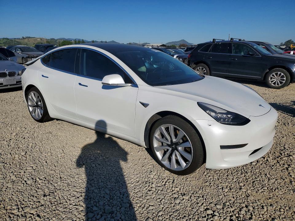Продаж на аукціоні авто 2019 Tesla Model 3, vin: 5YJ3E1EAXKF472491, номер лоту: 45889986