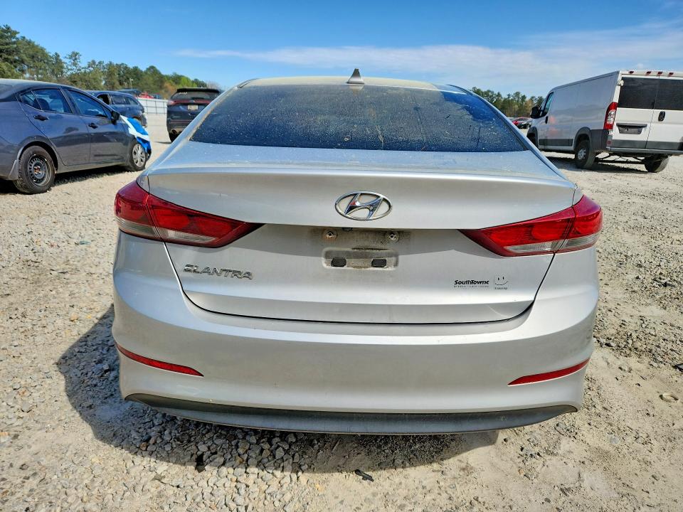 47119106 :رقم المزاد ، 5NPD84LF4JH385746 vin ، 2018 Hyundai Elantra مزاد بيع