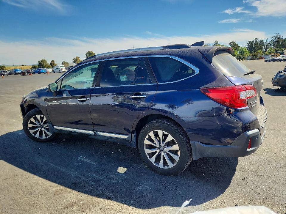 Продажа на аукционе авто 2018 Subaru Outback, vin: 4S4BSATC1J3378581, номер лота: 47953226