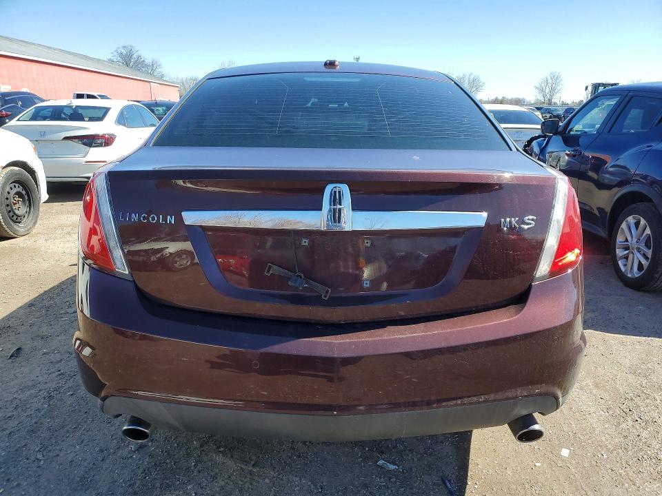 47417336 :رقم المزاد ، 1LNHL9DR0AG609715 vin ، 2010 Lincoln Townhouse Mks 4dr مزاد بيع