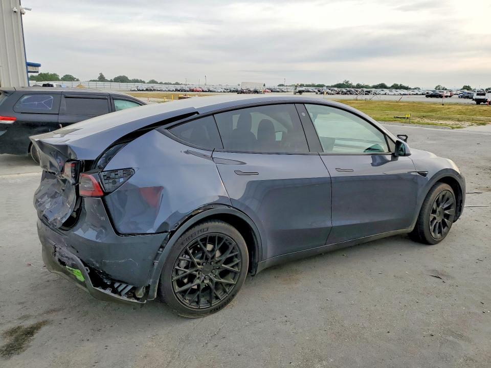 2022 Tesla Model Y მანქანა იყიდება აუქციონზე, vin: 7SAYGDEE2NF552590, აუქციონის ნომერი: 47933426