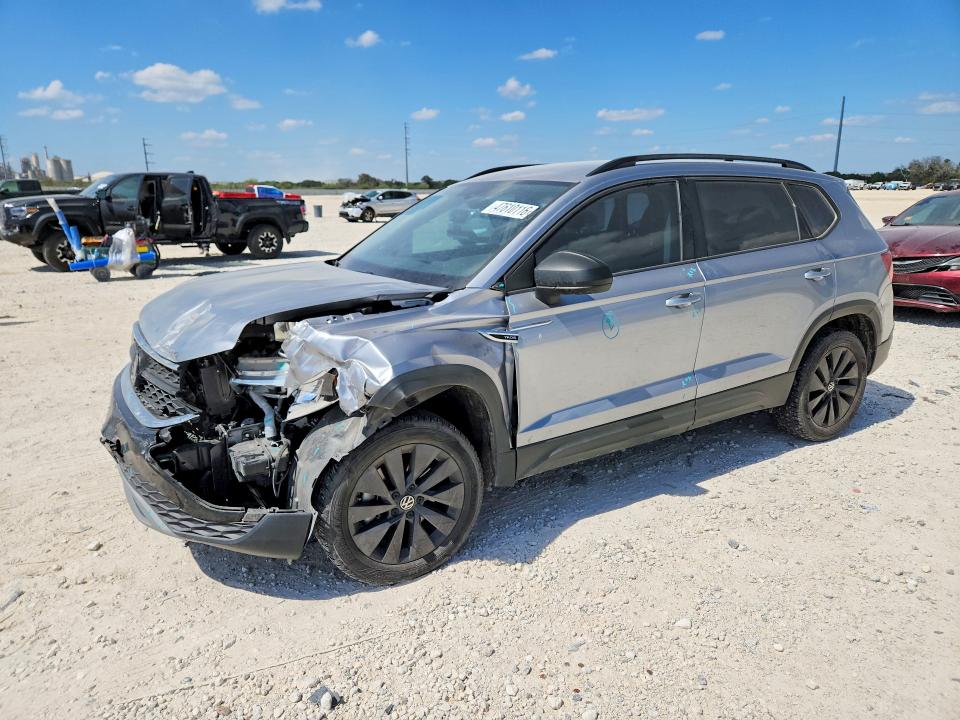 Продажа на аукционе авто 2023 Volkswagen Taos, vin: 3VVCX7B22PM343983, номер лота: 47610116