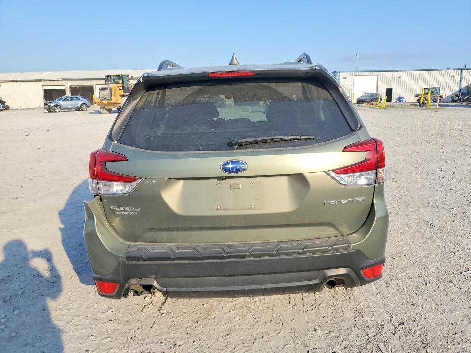 47125736 :رقم المزاد ، JF2SKAFC3MH527288 vin ، 2021 Subaru Forester مزاد بيع