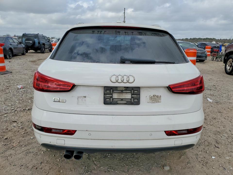 79771135 :رقم المزاد ، WA1BCCFS1JR013292 vin ، 2018 Audi Q3 مزاد بيع
