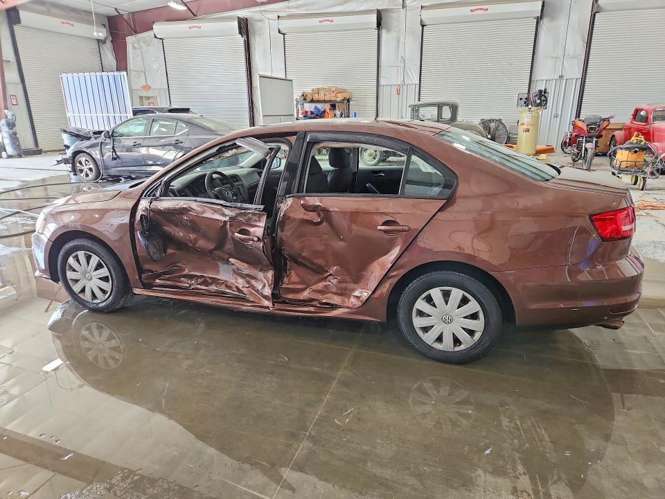 46647606 :رقم المزاد ، 3VW267AJXGM410493 vin ، 2016 Volkswagen Jetta مزاد بيع