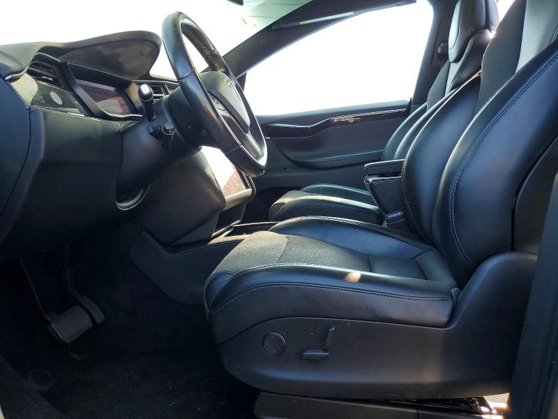 75692515 :رقم المزاد ، 5YJXCAE2XJF113494 vin ، 2018 Tesla Model X مزاد بيع